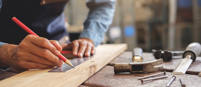 نجارة وتركيب أبواب خشبية في أبوظبي سماء البركان 0526639659